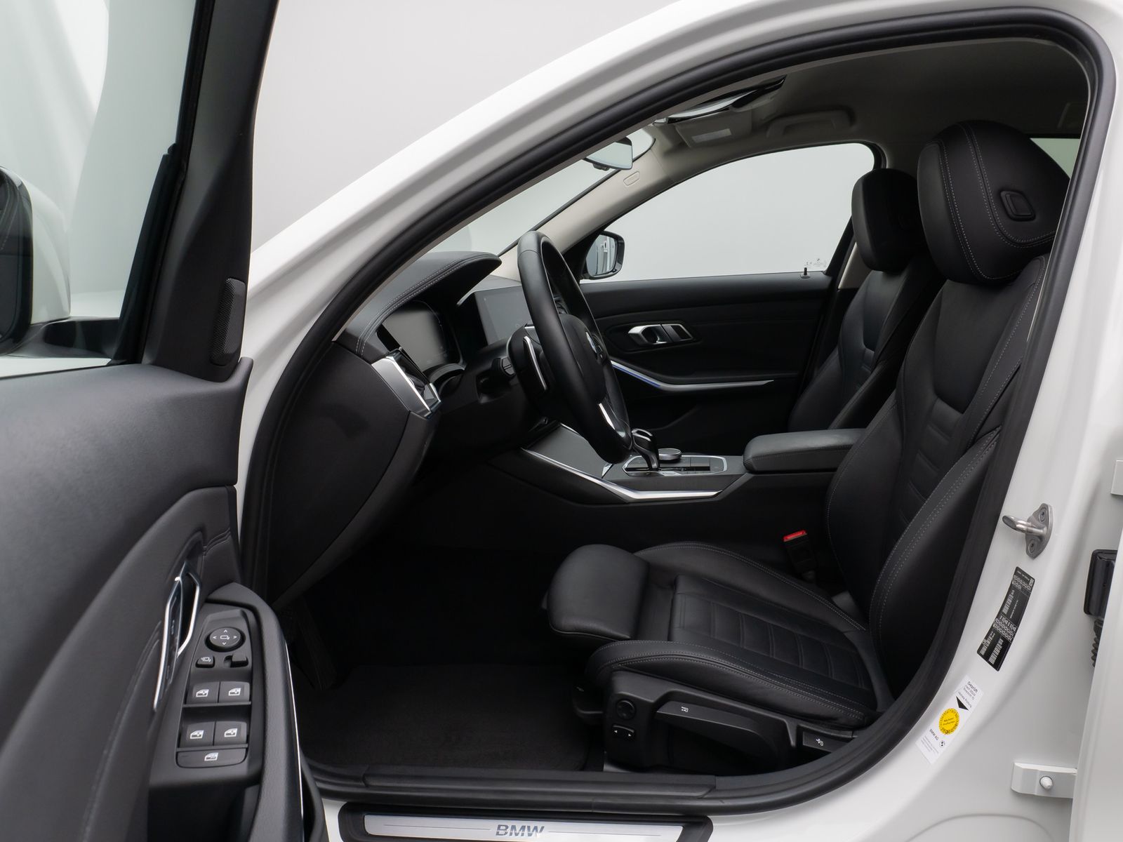 Fahrzeugabbildung BMW 320d  Luxury Line Kamera DAB HiFi Stop&Go Sport