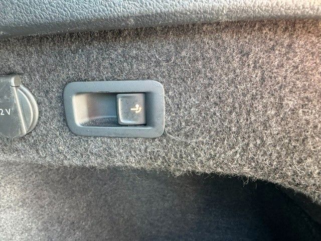 Fahrzeugabbildung Volkswagen Passat Variant Elegance LED AHK LEDER