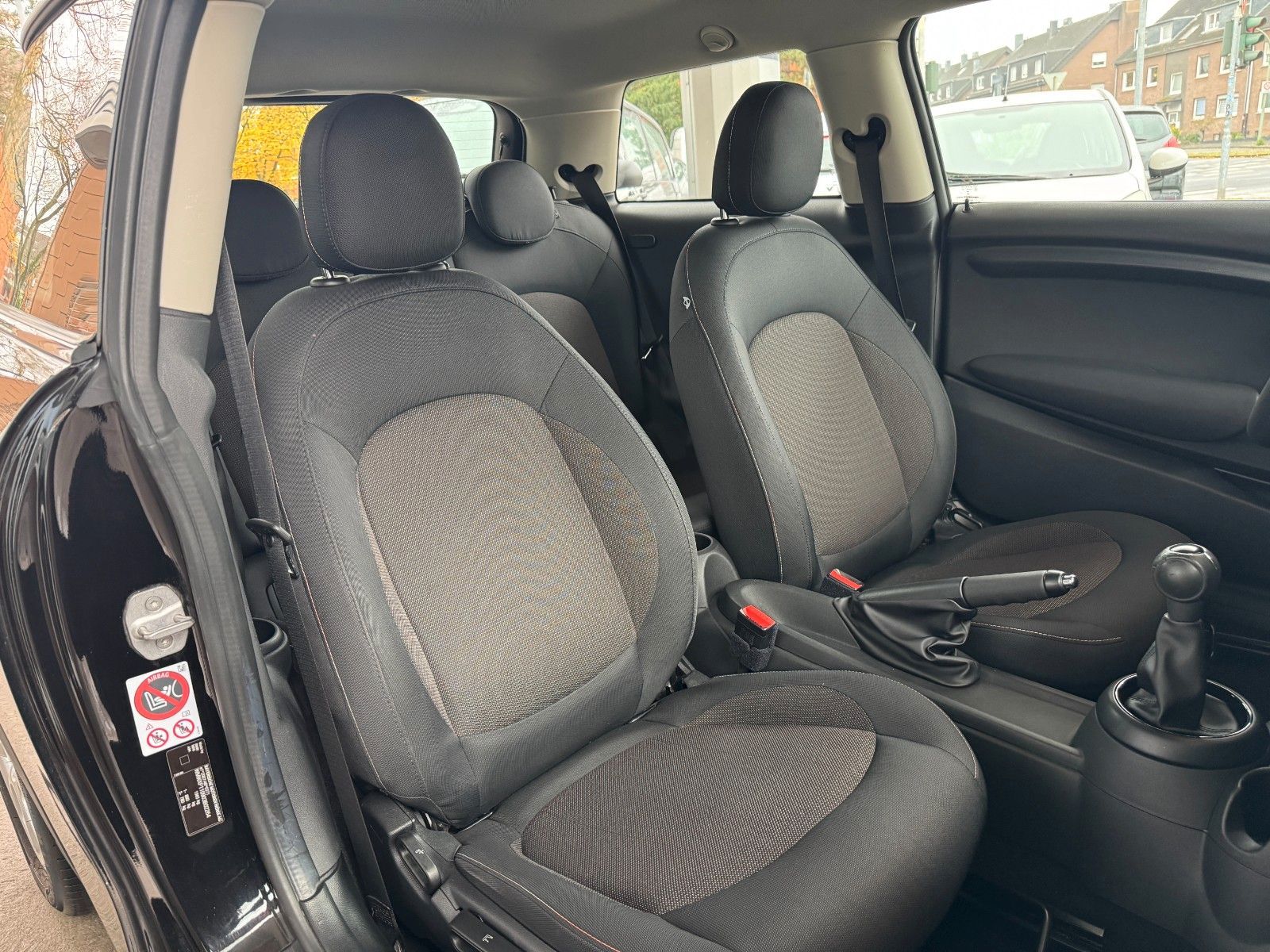 Fahrzeugabbildung MINI ONE Klima/Alufelgen/Bluetooth/1.Hand