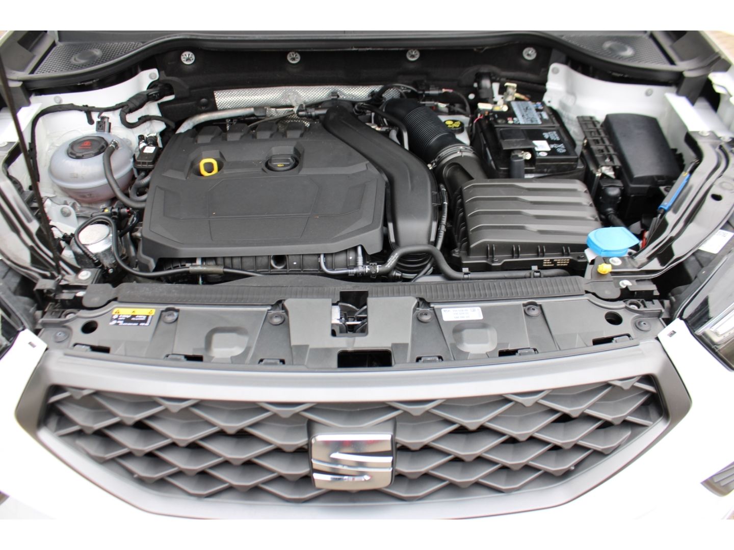 SEAT Ateca FR 1.5 TSI ACT ACC LED TWA AHK Navi beats - Image 30