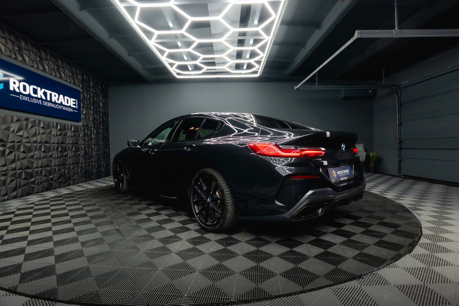 Fahrzeugabbildung BMW M850i xDrive M-Performance *Laser*B&W*ACC*360°*