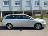 Toyota Avensis Kombi 1.8 Sol  BESTZUSTAND+TÜV NEU+2 HAN - gebrauchte Toyota Avensis aus dem Jahr 2004