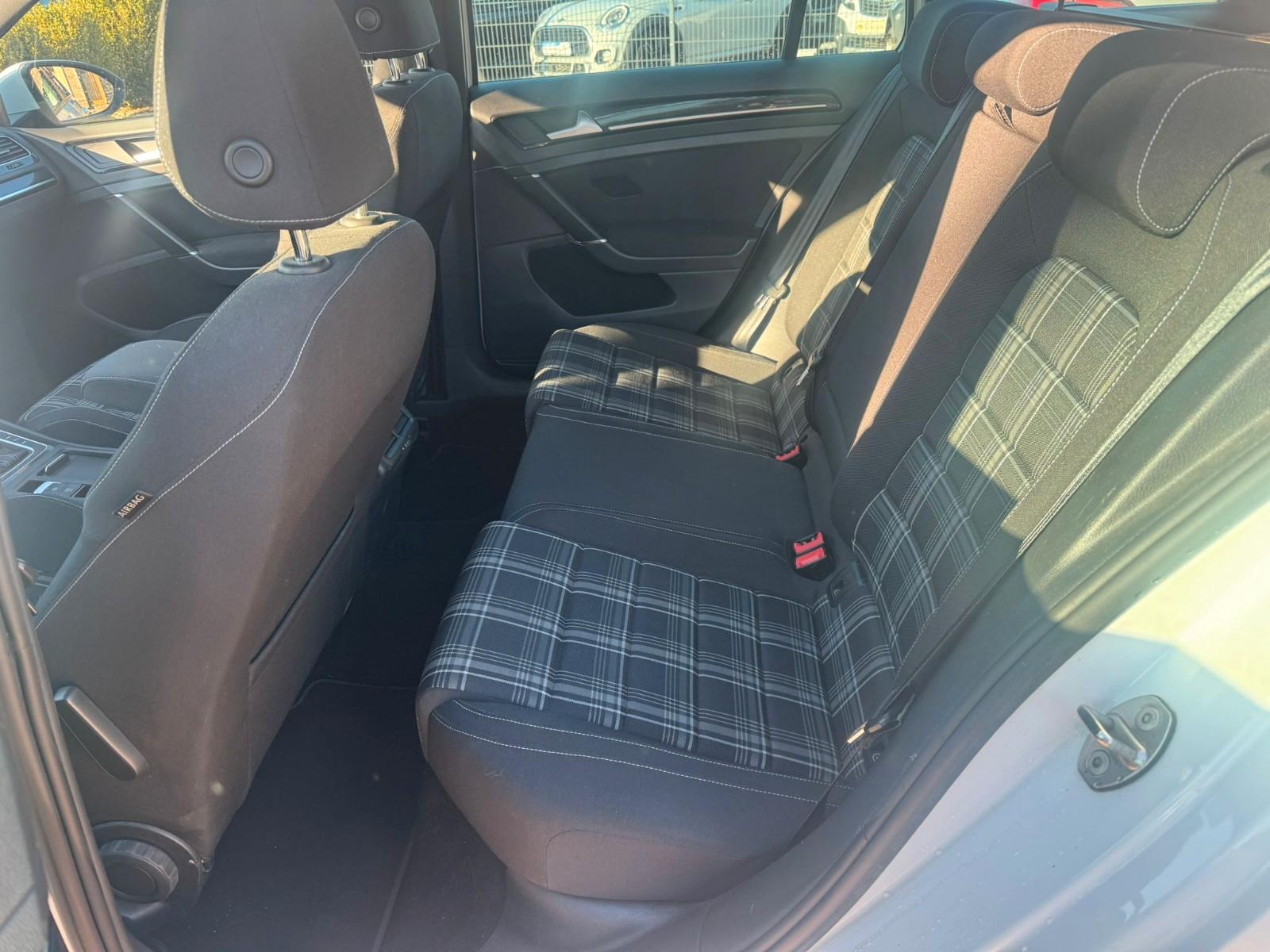 Volkswagen Golf VII Variant GTD BMT+Navi+Ahk+Xenon+