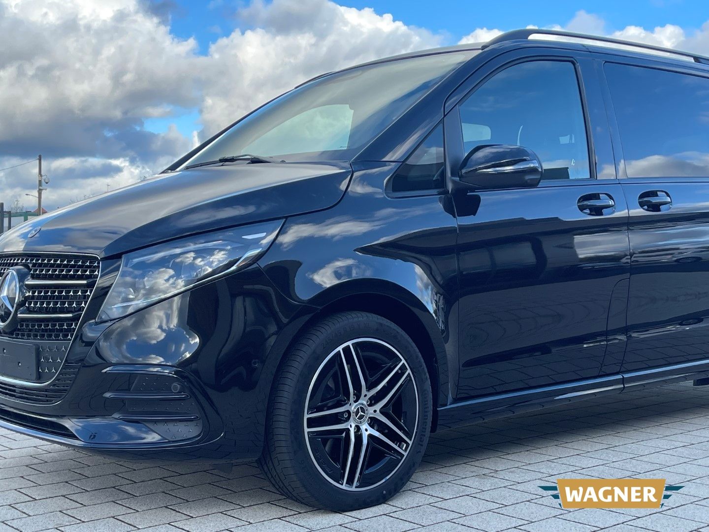 Fahrzeugabbildung Mercedes-Benz V 300 d AMG EXCLUSIVE EDITION 4MATIC lang Voll V