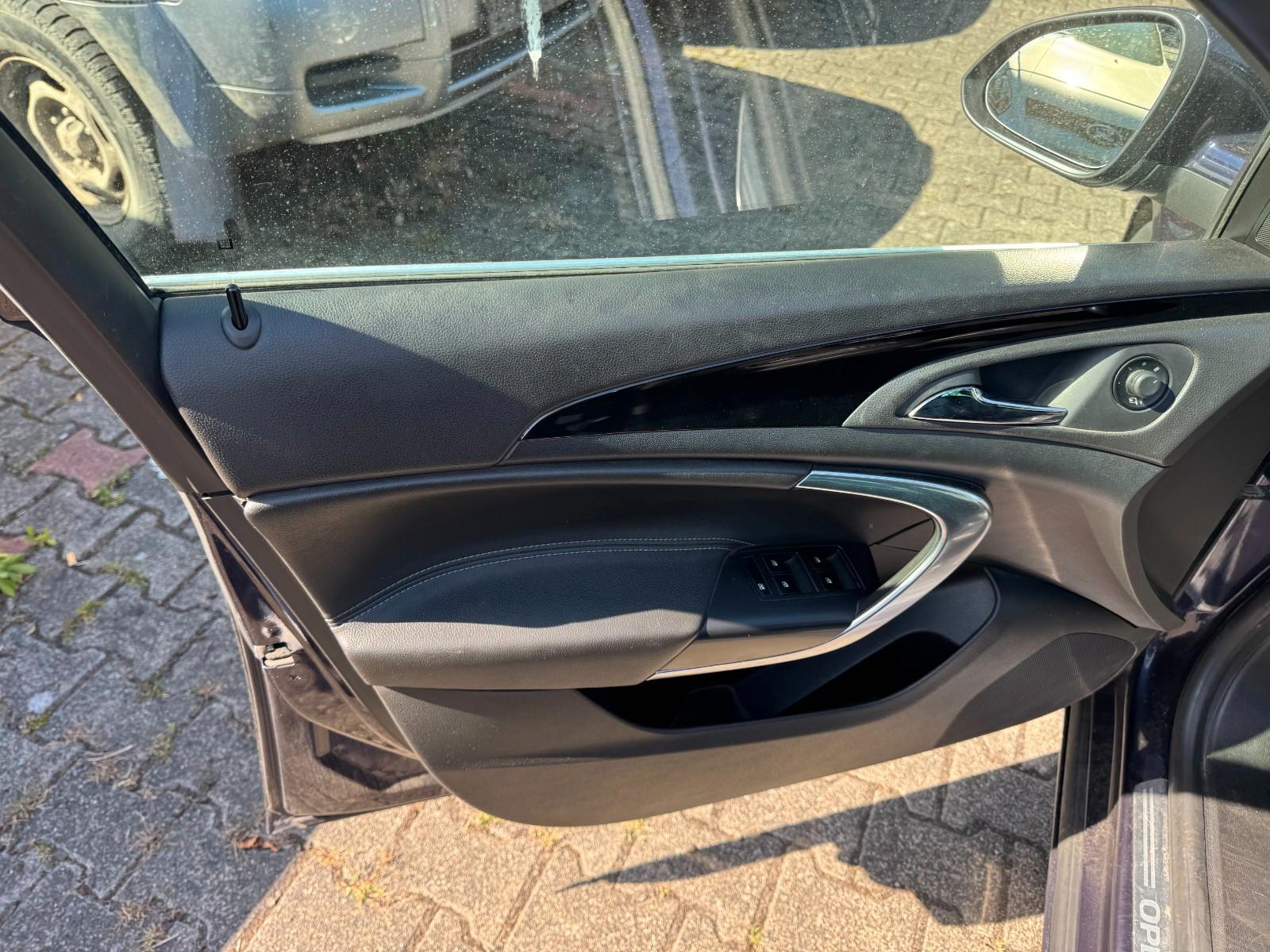 Opel Insignia 2012 — photo 6
