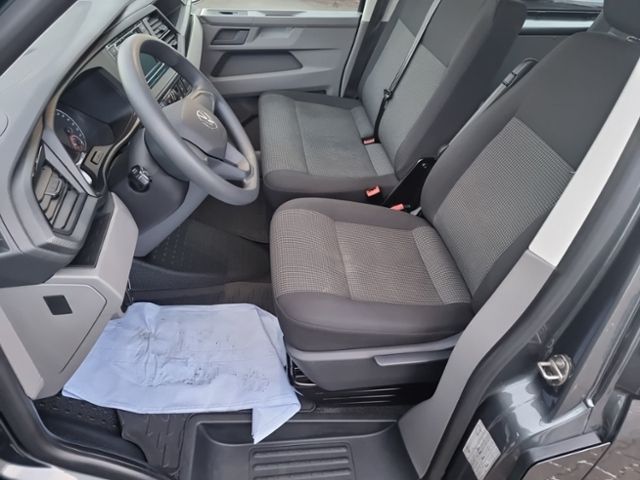 Fahrzeugabbildung Volkswagen T6 Transporter Kombi 2,0 TDI DSG 9-SITZER GRA PD