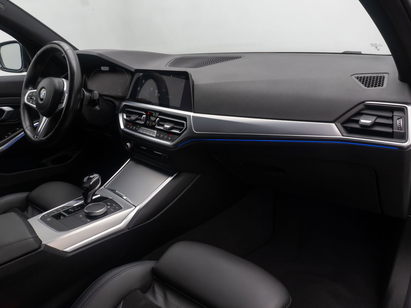 Fahrzeugabbildung BMW 320d xD M Sport ACC Kamera HUD AHK Laser DAB 19"