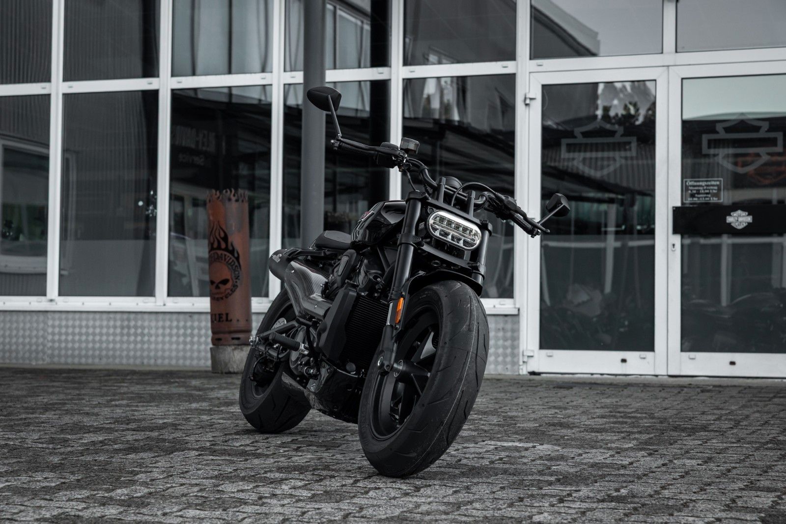 Fahrzeugabbildung Harley-Davidson SPORTSTER S RH1250S MY25 - HD KIEL UMBAU- 1.Hand