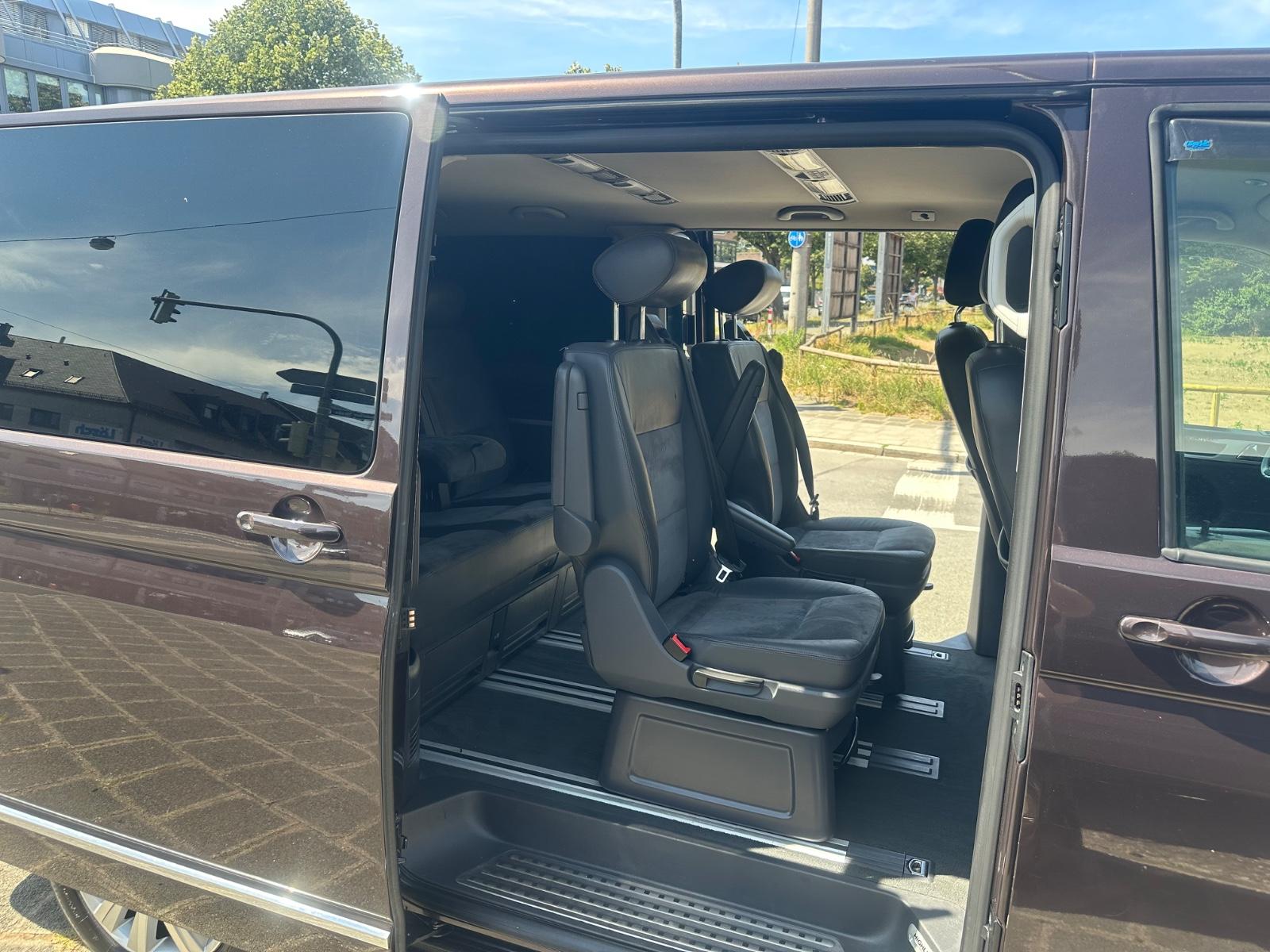 VOLKSWAGEN T5 MULTIVAN 2.0 TDI 179ch HIGHLINE BVA Portes coulissantes 2 côtés Sièges chauffants Caméra de recul