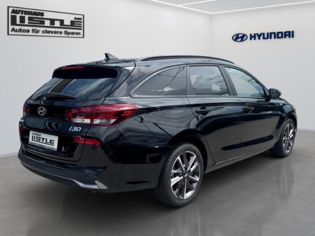 Fahrzeugabbildung Hyundai i30 FL Kombi (MY25) 1.5 T-GDI (140 PS) 48V 7-DCT