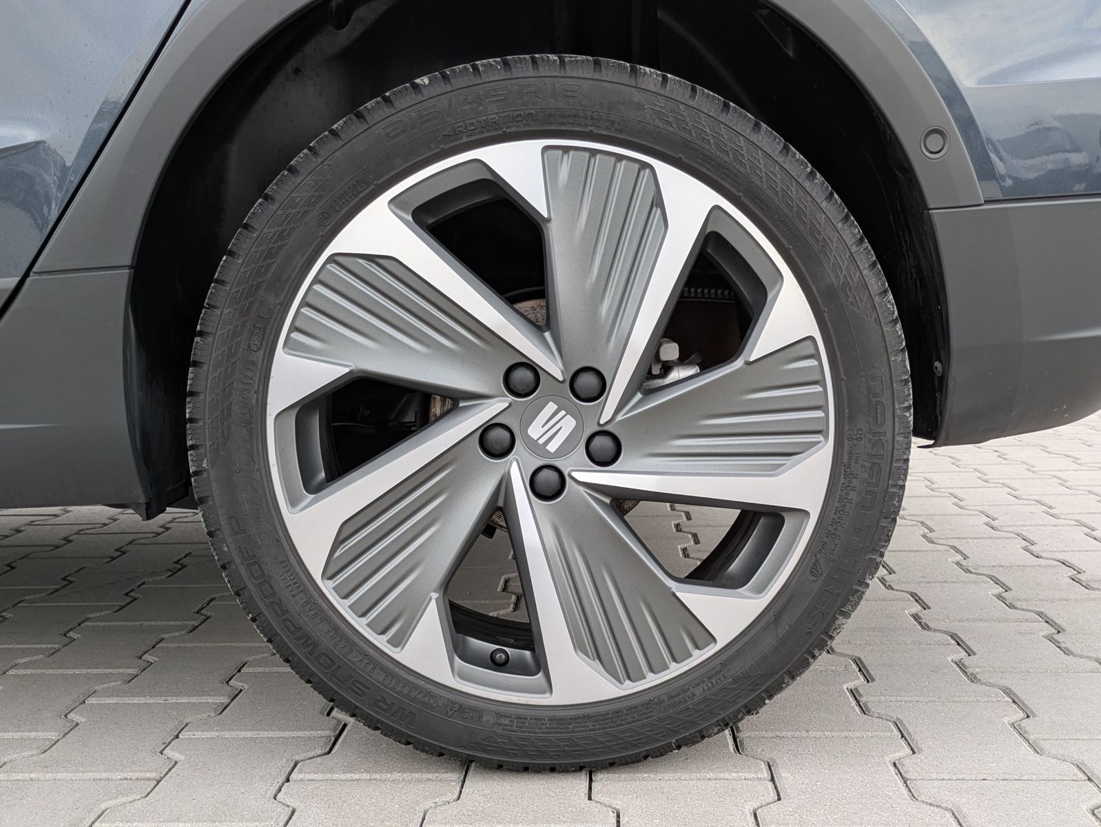 Fahrzeugabbildung SEAT Arona 1.0 TSI FR DSG AHK*ACC*LED*APP*DAB*KAMERA