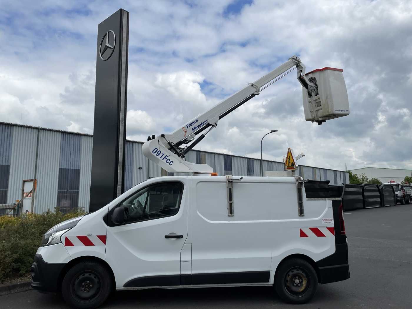 Fahrzeugabbildung Renault Trafic dCi 120 L1H1 / France Elavateur 091F 9m