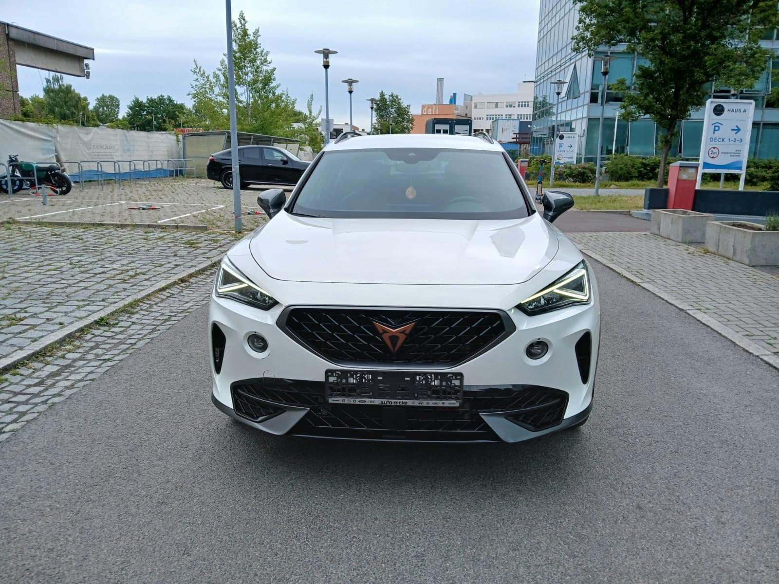 Cupra Formentor 1.5 TSI,DSG,KEYLESS,LEDER,AMBIENTEN,AC
