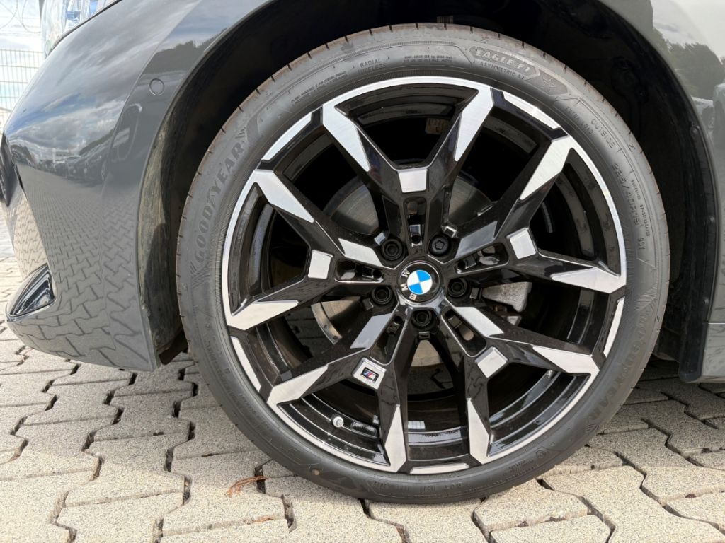 BMW 320 d Tour M-Sport Pano 19''SRneu adLED DA-Prof foto 3