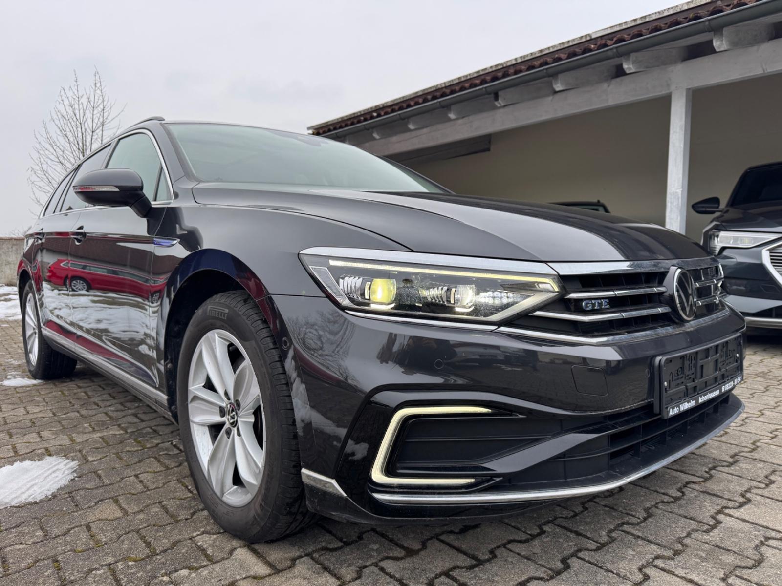 Volkswagen Passat Var GTE AHK Matrix Pano Kamera Side LenkH