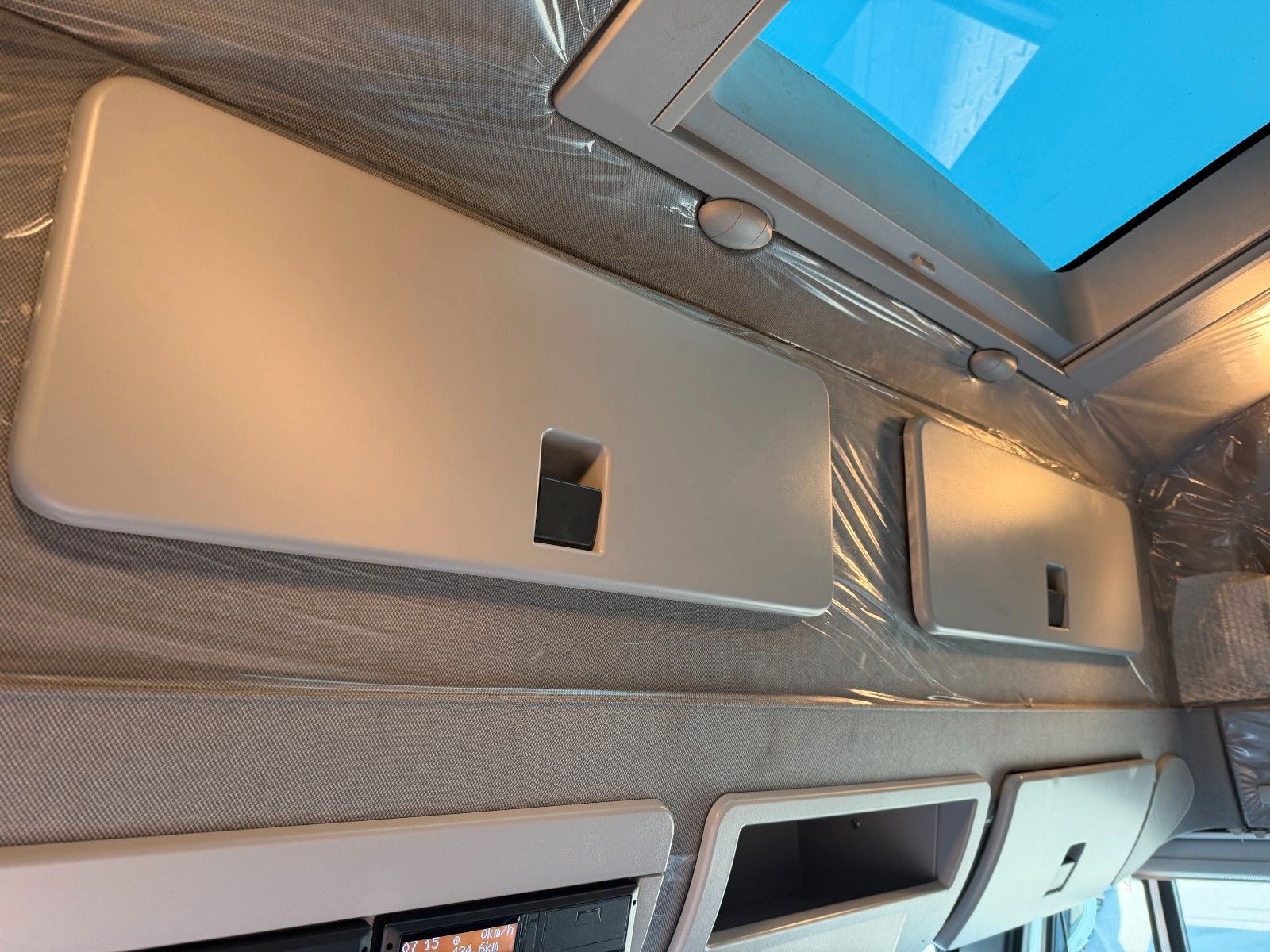 Fahrzeugabbildung Iveco Eurocargo ML75E21/P Bett AHK Klima Standheizung