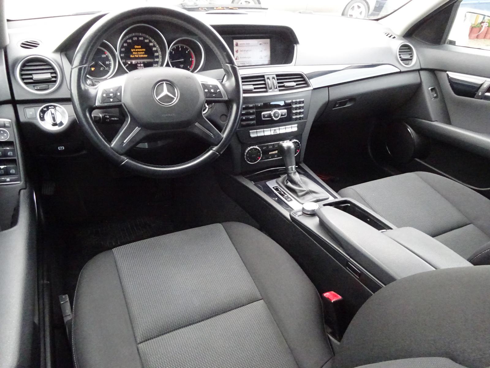 Mercedes-Benz C200 2013 — photo 9