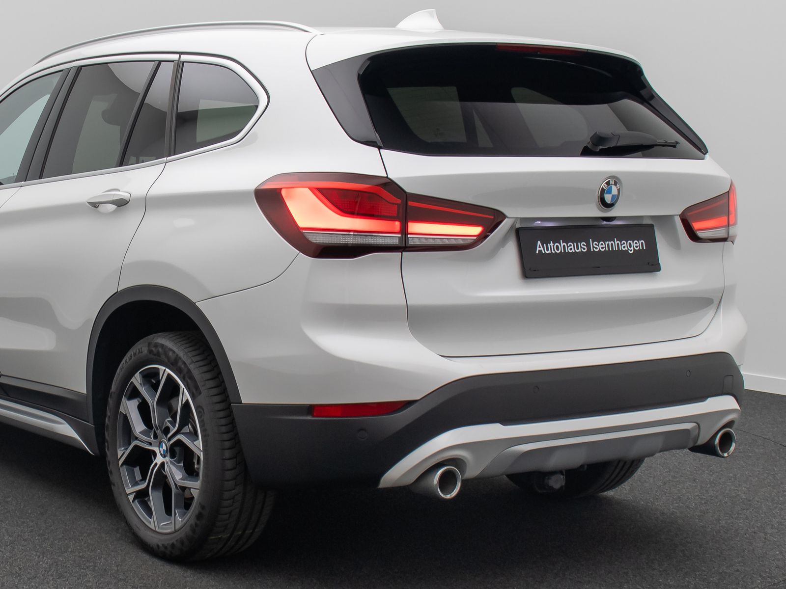 Fahrzeugabbildung BMW X1 sD20d xLine Navi+HUD Kamera DAB AHK Sportsitz