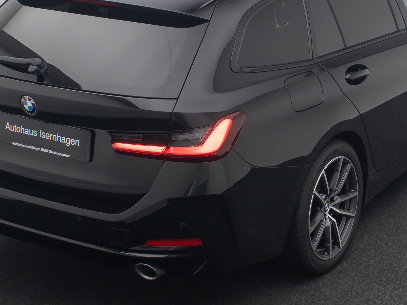 Fahrzeugabbildung BMW 318d Kamera DAB HiFi Leder Sport LED 18Zoll
