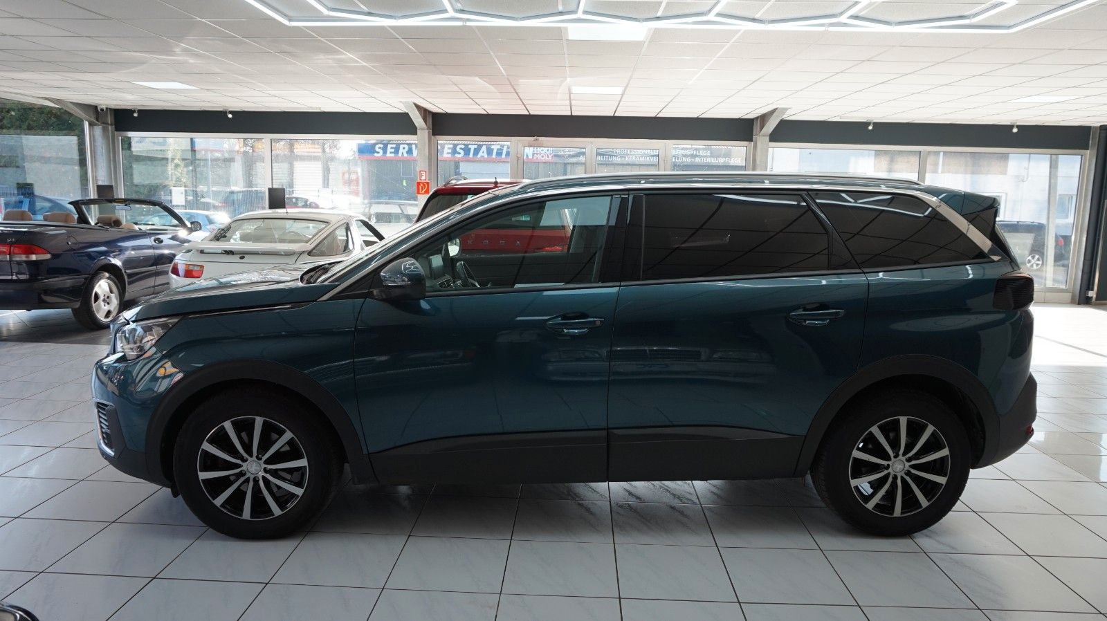 Fahrzeugabbildung Peugeot 5008 Active Business 7 Sitzer Scheckheftgepflegt