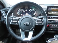 KIA cee'd Sportswagon 1.6 PHEV Platinum Edition LED KIA cee'd Sportswagon 1.6 PHEV Platinum Edition LED