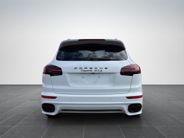 Porsche Cayenne - 4