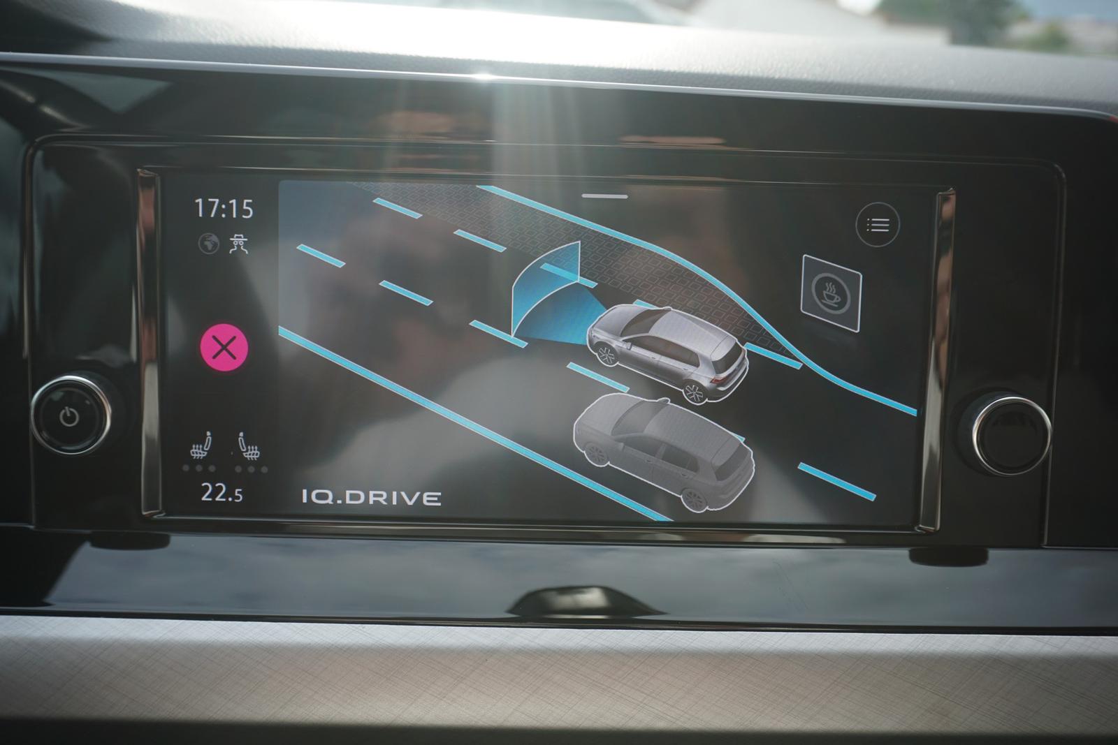 Volkswagen Golf VIII Life eTSI DSG LED Virtual Cockpit, миниатюра 17