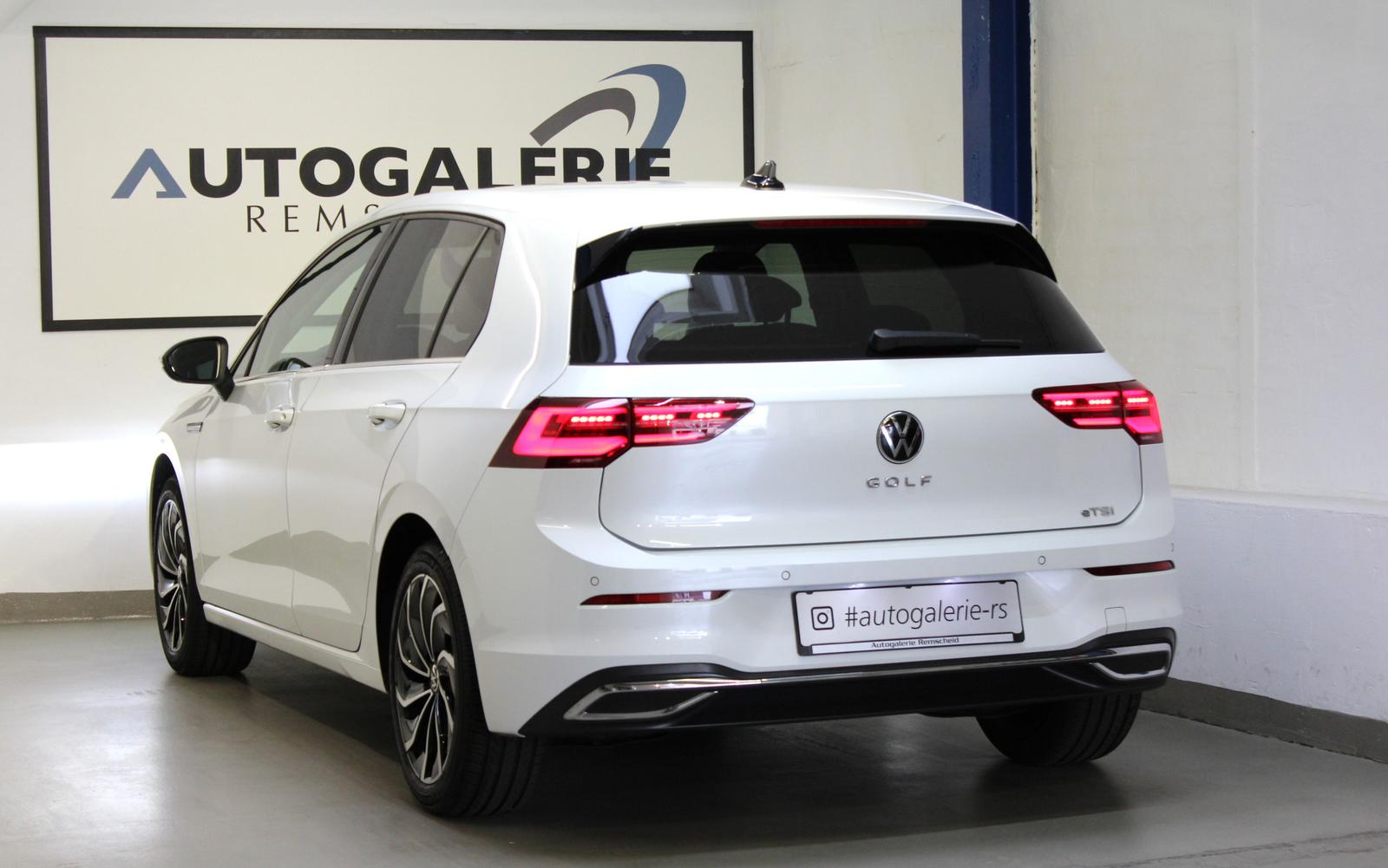 Volkswagen Golf VIII 1.5 eTSI Style DSG*MATRIX*IQ*MEMO*AHK*