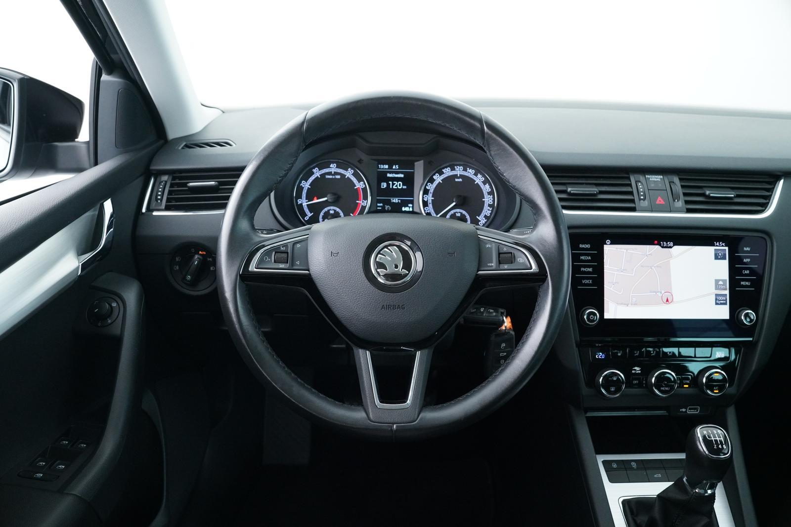 Skoda OCTAVIA COMBI TOUR 1.5TSI SCHECKHEFTGEPFLEGT uvm