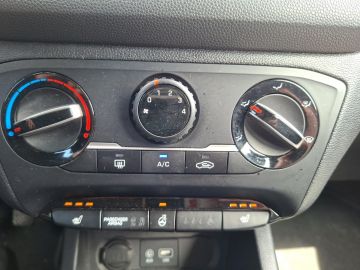 Hyundai i20 YES! 1.2 °Klima°SHZ°Allwetter°Lenkradheizung
