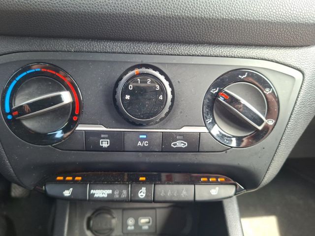 Hyundai i20 YES! 1.2 °Klima°SHZ°Allwetter°Lenkradheizung