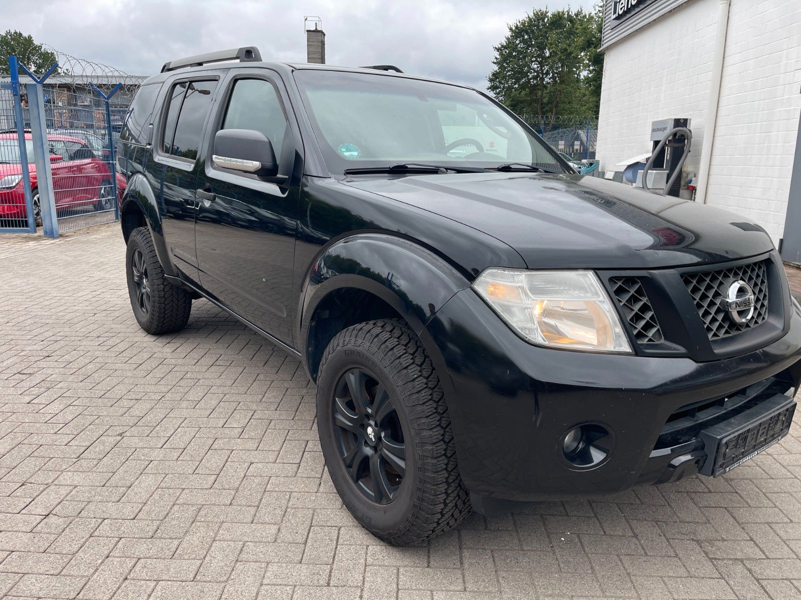 Fahrzeugabbildung Nissan Pathfinder 2.5 dCi AHK -Motorschaden-