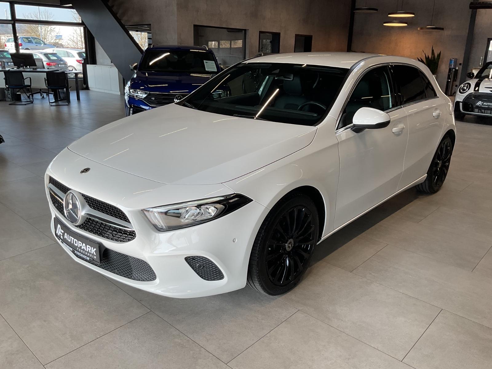 Mercedes-Benz A 180 Progressive AHK LED Navi Teilleder 18"