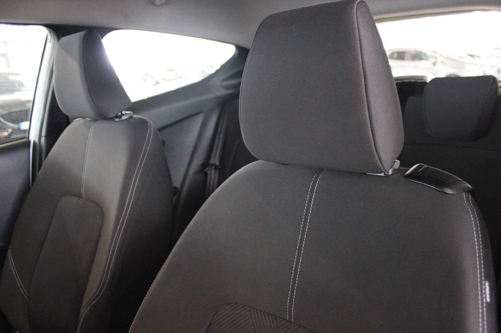 Fahrzeugabbildung Ford Fiesta Trend KLIMA LED aus 1.Hand nur 11.225 km