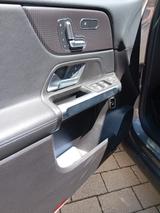 Mercedes-Benz GLB 250 4MATIC  - graue Mercedes-Benz GLB 250