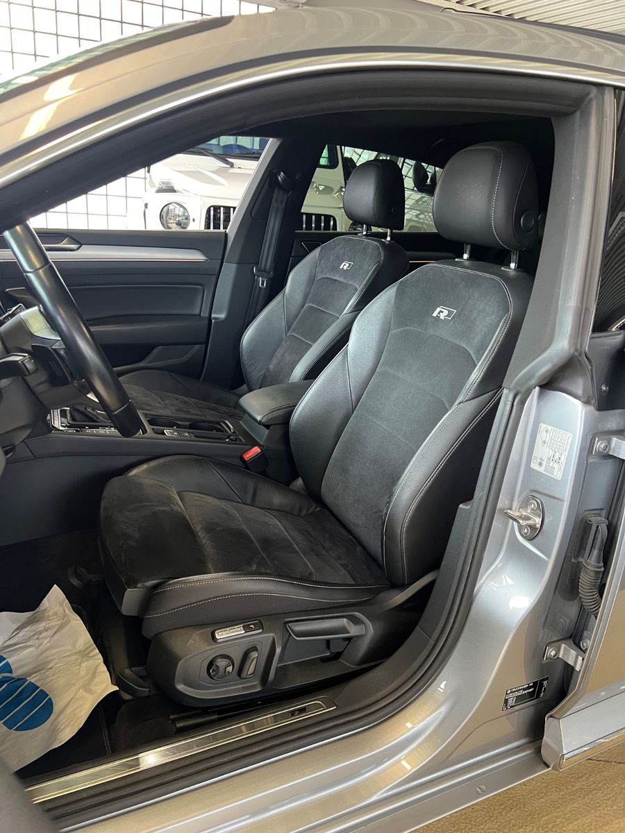 Fahrzeugabbildung Volkswagen Arteon R-Line 4Motion 239PS *PANORAMADACH*ACC*