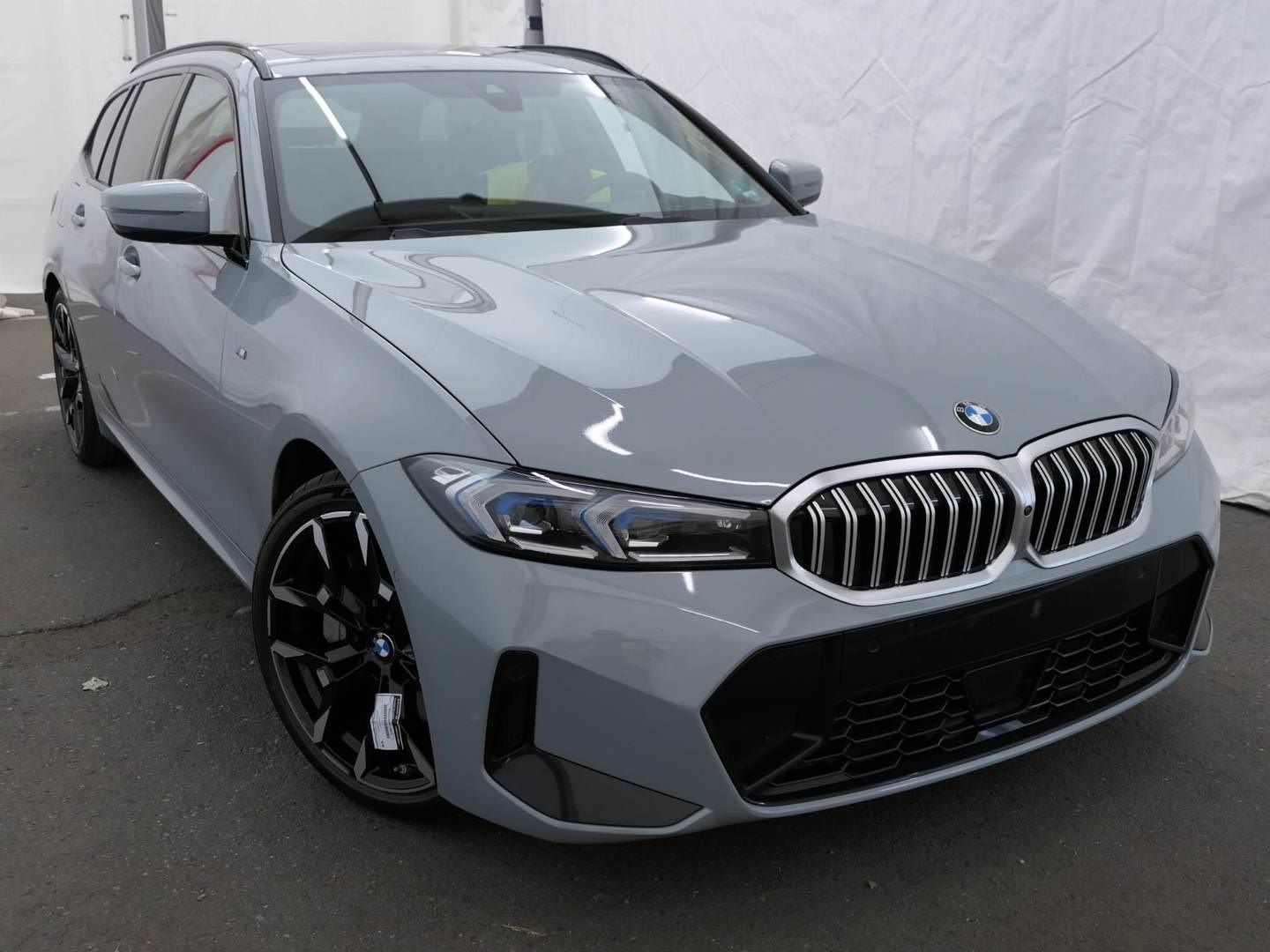 BMW 330 - Bild 13