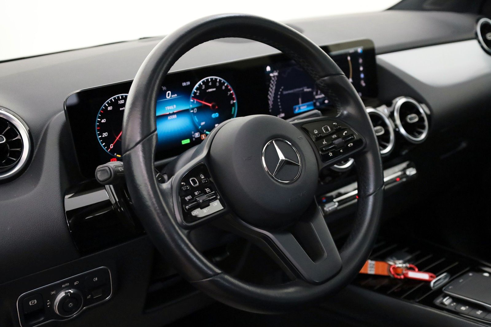 Fahrzeugabbildung Mercedes-Benz GLA 250 e, Style,T.Leder,Navi,LED,SH,Kamera,Pano