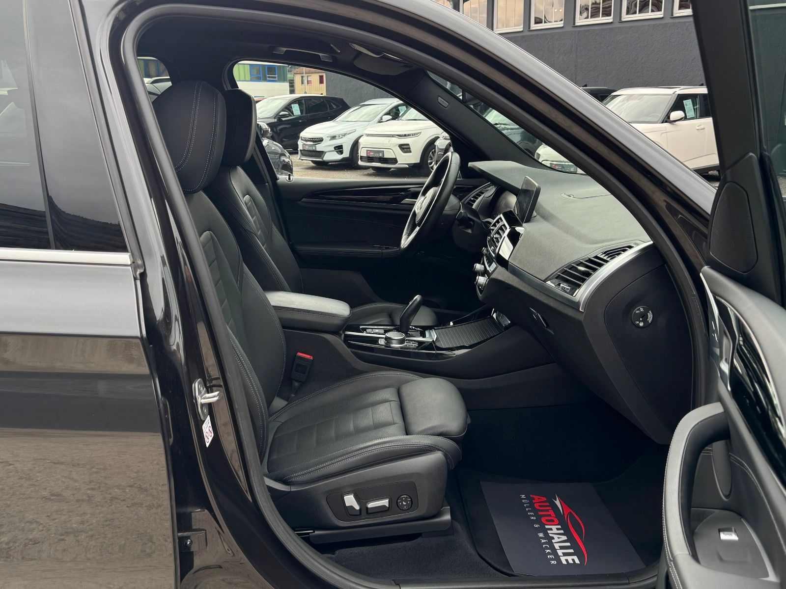 Fahrzeugabbildung BMW X3 xDrive 30d xLine Akustik StHzg. ACC HuD 360°