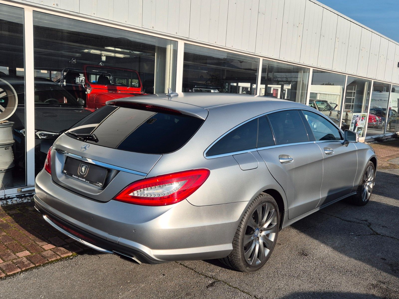 Fahrzeugabbildung Mercedes-Benz CLS 500 SB/Fahrzeug der Weltpremiere 2012
