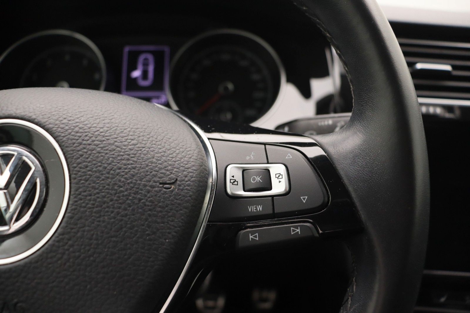 Fahrzeugabbildung Volkswagen Golf VII 1.0 Lim. Join