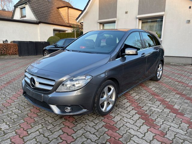 Mercedes-Benz B 200/TÜV+Service Neu/AHK/S+W Reifen/Sport/Temp