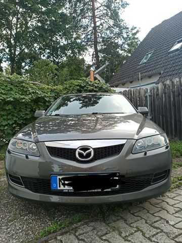 Mazda 6 grau