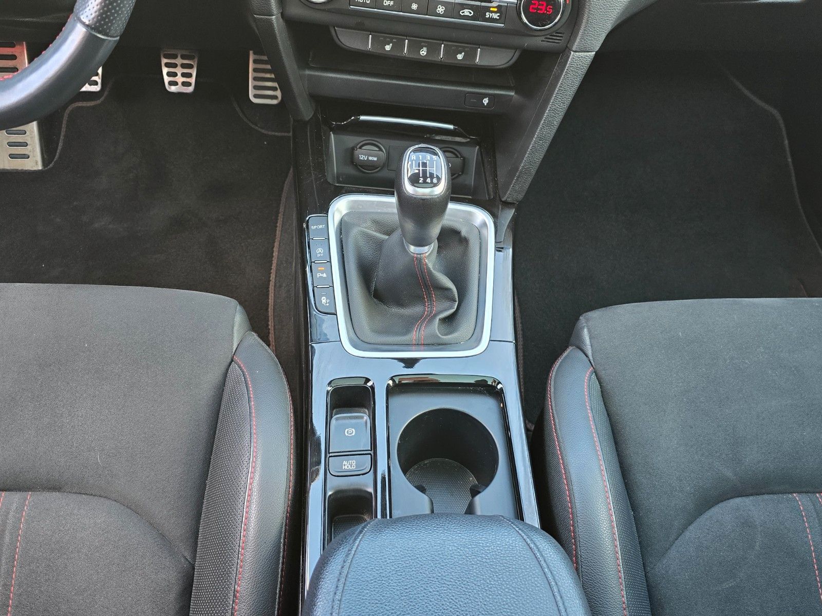 Fahrzeugabbildung Kia Ceed 1.6 T-GDI GT GD KOM NAVI Klappenauspuff