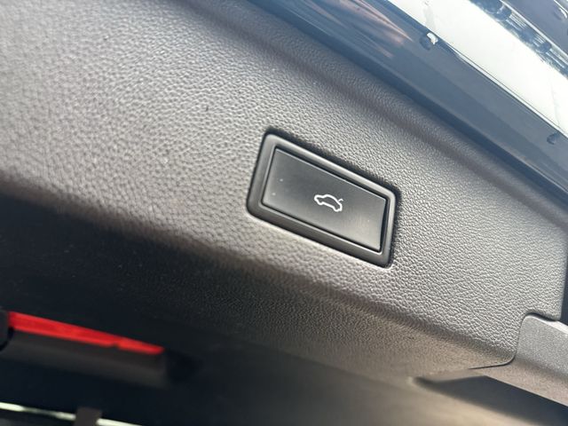 Touareg R-Line 3.0 V6 TDI 4Motion, AHK, Matrix L