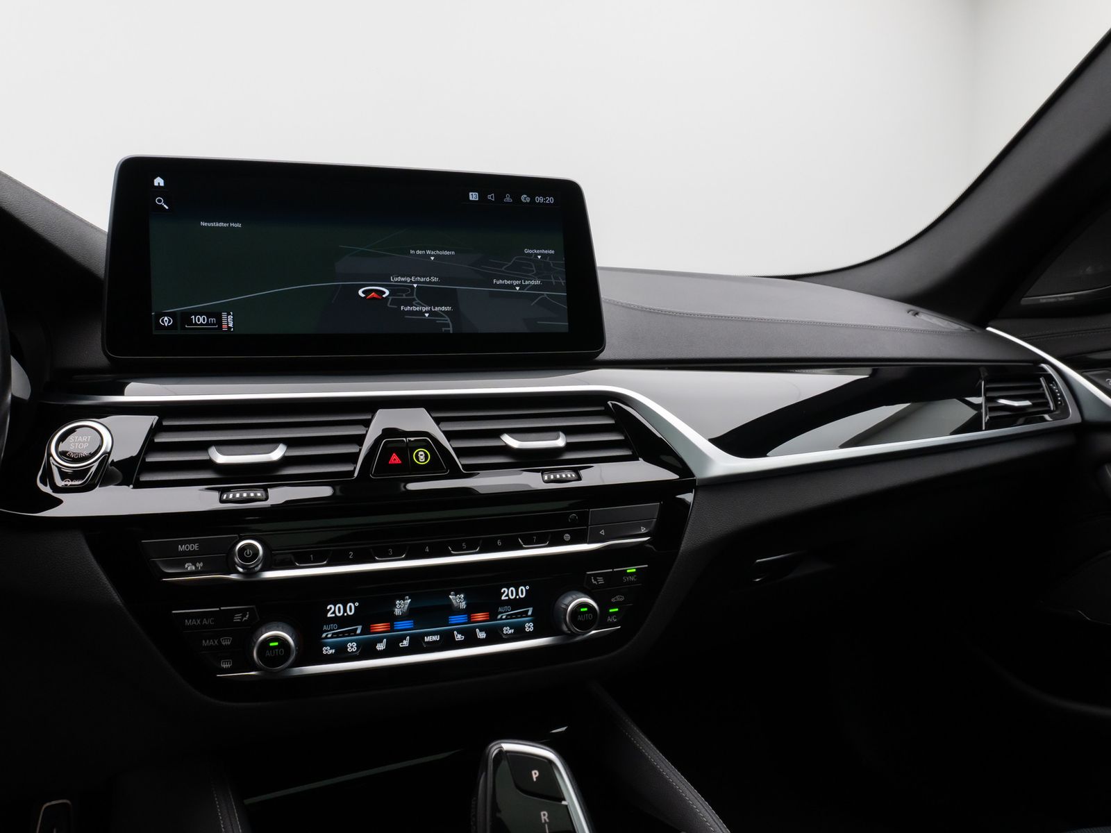 Fahrzeugabbildung BMW M550i xD Glasdach Laser 360°HUD DAB H/K SoftCl