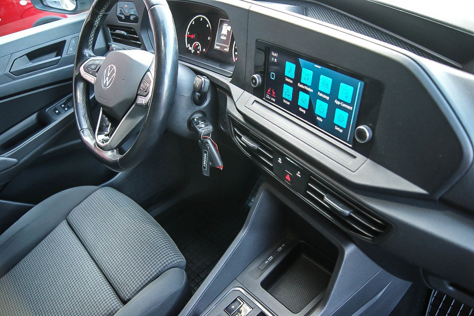 Fahrzeugabbildung Volkswagen Caddy Maxi Cargo 20TDI DSG KLIMA ERGO SIHZG ANHZ