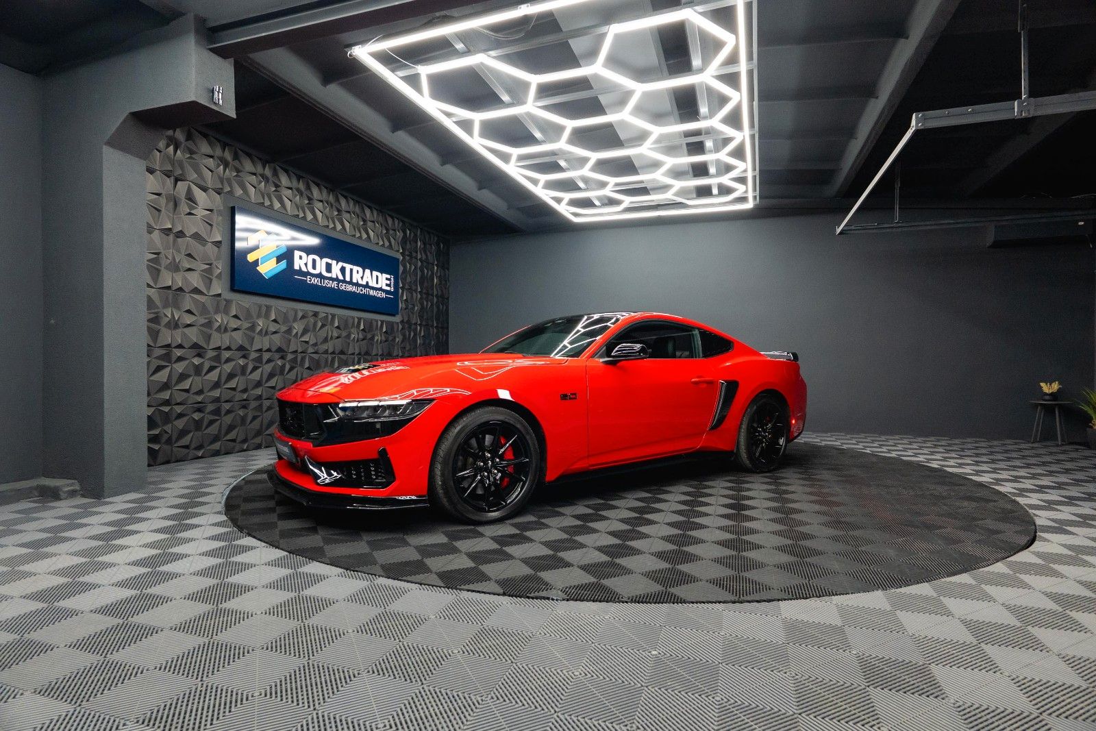 Fahrzeugabbildung Ford Mustang Fastback 5.0 TiVCT V8 Dark Horse PREMIUM