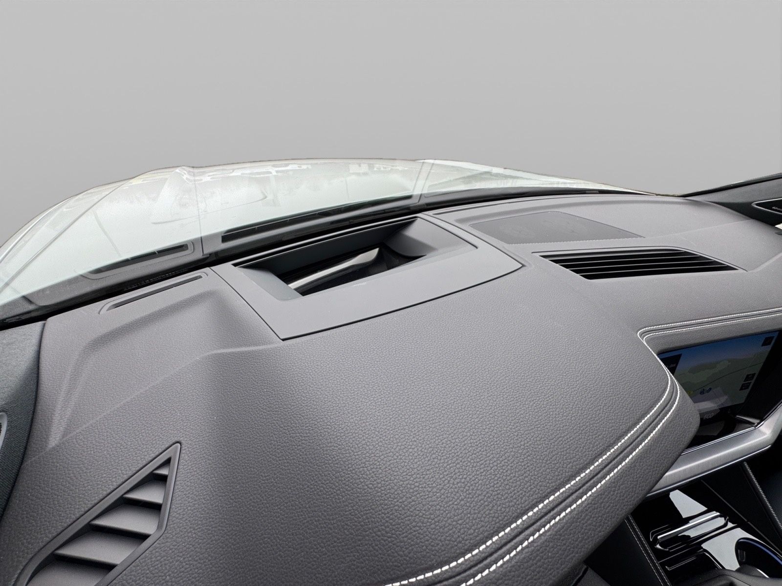 Fahrzeugabbildung Volkswagen Touareg R-Line Black Style Voll Facelift 5J Gara