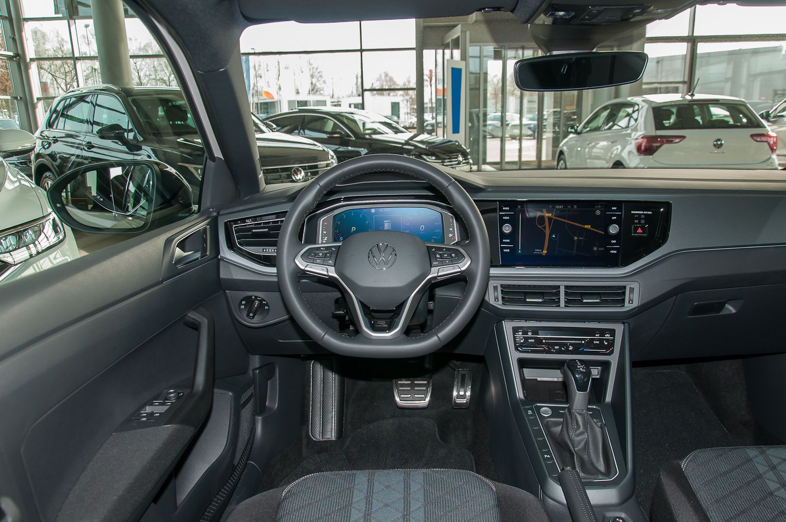 Fahrzeugabbildung Volkswagen Taigo R-Line 1.0 l TSI OPF 110 PS 7-Gang-DSG Nav